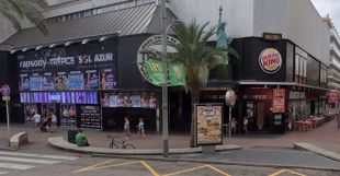 El fum d'un Burger King obliga a evacuar una discoteca a Lloret de Mar
