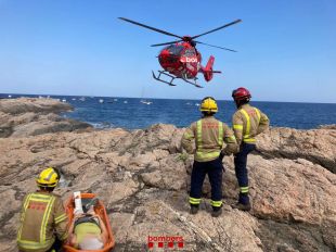 Rescaten una dona ferida a la Cala d'en Roig a Tamariu