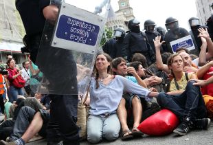 Els 'indignats' de Girona organitzen una concentració per rebutjar els desallotjaments