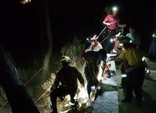 Rescaten dues persones que han caigut durant la nit per un penya-segat a Llafranc