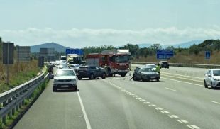 Dos ferits en un xoc entre dos turismes a l'N-II a Sils