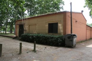 L'ajuntament inicia l'enderroc del club de tir de la Devesa que costarà més de 15.000 euros