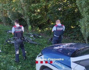 Detingut per robar cinc bicicletes valorades en 16.000 euros a les Preses
