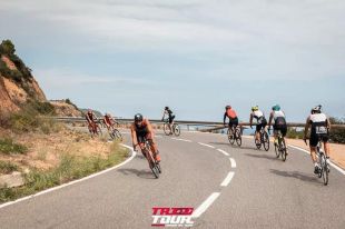 Tossa de Mar acull la triatló Deporvillage on s'esperen uns 1.000 participants