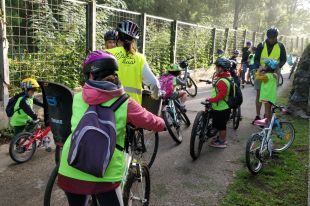 La Societat Catalana de Pediatria impulsa la mobilitat escolar en bicicleta