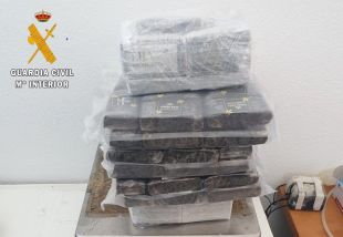Comissats 15,8 quilos d'haixix a la Jonquera en una maleta d'un autocar destí Lió