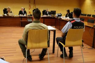 4 anys de presó per ruixar l'interior d'un bar de Puigcerdà amb benzina i calar-hi foc