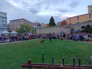 La pluja no esguerra la XIVa Fira Medieval Aloja de Banyoles
