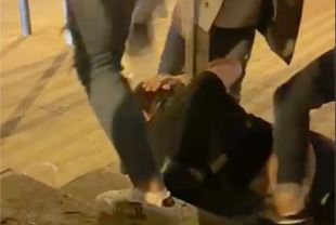 Tres detinguts per la pallissa a un home a la plaça del Sol de Figueres gravada en un vídeo viral