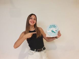 Clàudia Piella, guanyadora del viatge sorpresa de l'aplicació Garrotxa Approp