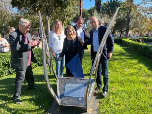 Inauguren a Palafrugell una escultura en homenatge a Frederic Sirés