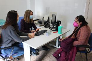 La Unitat Trànsit de Girona acompanya en un any unes 200 persones en el procés cap al gènere sentit