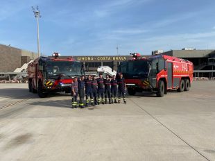 L'aeroport de Girona incorpora dos camions autoextintors per a casos d'emergència
