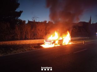 S'incendia una furgoneta que circulava per Peralada