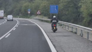 Denunciat el conductor d'un ciclomotor que circulava per l'AP-7 a Vilademuls