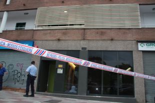 Troben el cos sense vida d'un home dins un armari a un pis de Lloret de Mar