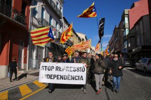 Unes 250 persones marxen del Pertús a la Jonquera tres anys després del tall a l'AP-7 per la sentència del procés