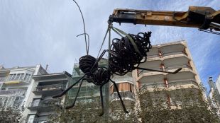 Blanes restaura l'escultura de Julián Cerón que havia estat vandalitzada