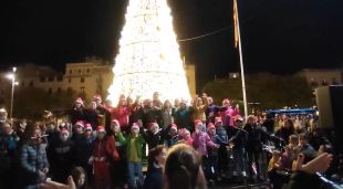 Girona dona la benvinguda al Nadal amb la tradicional encesa de llums
