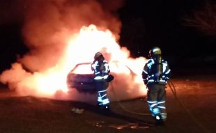 Cremen de matinada dos vehicles a Girona i Llagostera
