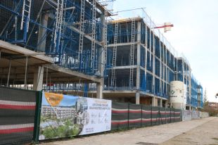 La construcció d'habitatges nous a Girona cau un 18% per la inflació i l'encariment dels materials