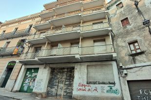 La Generalitat ven per 503.000 euros l'antic Rex II, un hotel pendent  del llegat Anlló