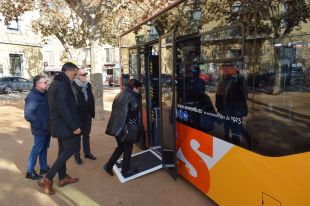 Sant Feliu de Guíxols estrena dos autocars per a les línies L5 i L6