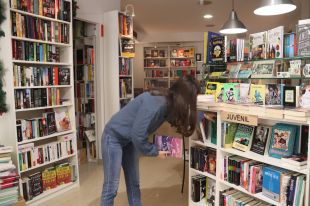 Calonge celebra el primer aniversari de la vila de llibres amb bona afluència de públic visitant i local