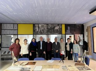 Els besnéts d’Eusebi Fina i Girbau cedeixen el seu fons a l’arxiu municipal de Palafrugell