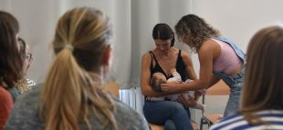 La Corporació de Salut del Maresme i Selva actualitza els sanitaris en lactància materna