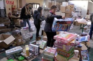 Creu Roja Girona alerta que encara necessita gairebé 1.200 joguines per cobrir la demanda d'enguany
