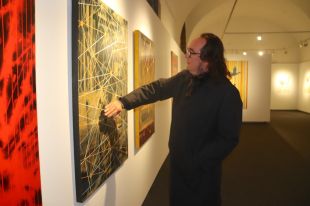 Pep Camps estrena quatre exposicions simultànies sobre la seva trajectòria a Girona