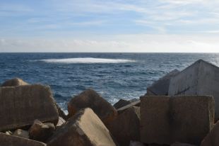 Detonen la bomba d'aviació de la Guerra Civil localitzada a tocar del port de Sant Feliu de Guíxols