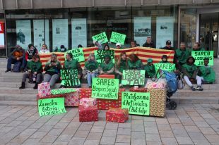 Una vintena de famílies Girona tem perdre el pis després que la Sareb hagi comprat el bloc