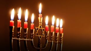 Girona celebrarà la festa de Hanukkà amb l’encesa de la cinquena espelma de la Menorà
