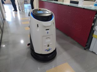 L'hospital de Figueres és el primer de de Girona en tenir robots de neteja autònoms