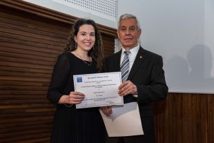 La veïna de Ripoll, Núria Hom, guardonada amb el premi Gay de Liébana pel seu treball final de Grau