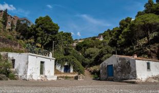 Tres barraques de pescadors de Portbou i la sala nova de Sant Pere Pescadors, declarades BCIL