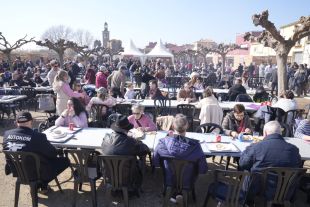 Riudellots de la Selva s'omple per a celebrar la 10ena edició del Fiporc