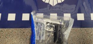 A presó després de passejar-se amb una pistola de balins pel mercat de la Bisbal