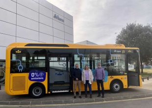 Figueres estrena un autobús elèctric per afavorir un transport públic sostenible