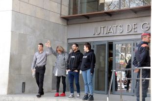 Primer judici suspès per la llei d'amnistia: s'ajorna la vista pel tall del TAV a Girona