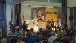 Sílvia Paneque (PSC) presenta el seu equip per guanyar les eleccions a Girona
