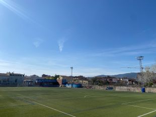 Banyoles renova l’enllumenat exterior del camp de futbol vell