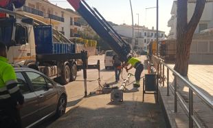 Palafrugell substitueix deu fanals d'enllumenat a Tamariu que estaven oxidats