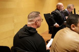 Jutgen l'acusat de deixar un home inconscient d'un cop de puny davant d'una discoteca d'Empuriabrava