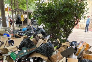 Negociacions encallades en el tercer dia de vaga d'escombraries a Figueres