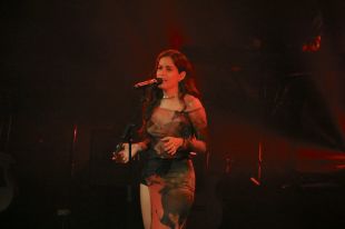 Mariona Escoda presenta a Girona el seu nou disc en un auditori gairebé ple