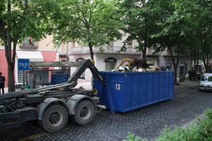 Autoritzen Figueres a contractar empreses externes i netejar la ciutat durant la vaga d'escombraries