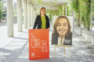 Paneque (PSC) presenta els seus dos cartells electorals per aquest 28-M